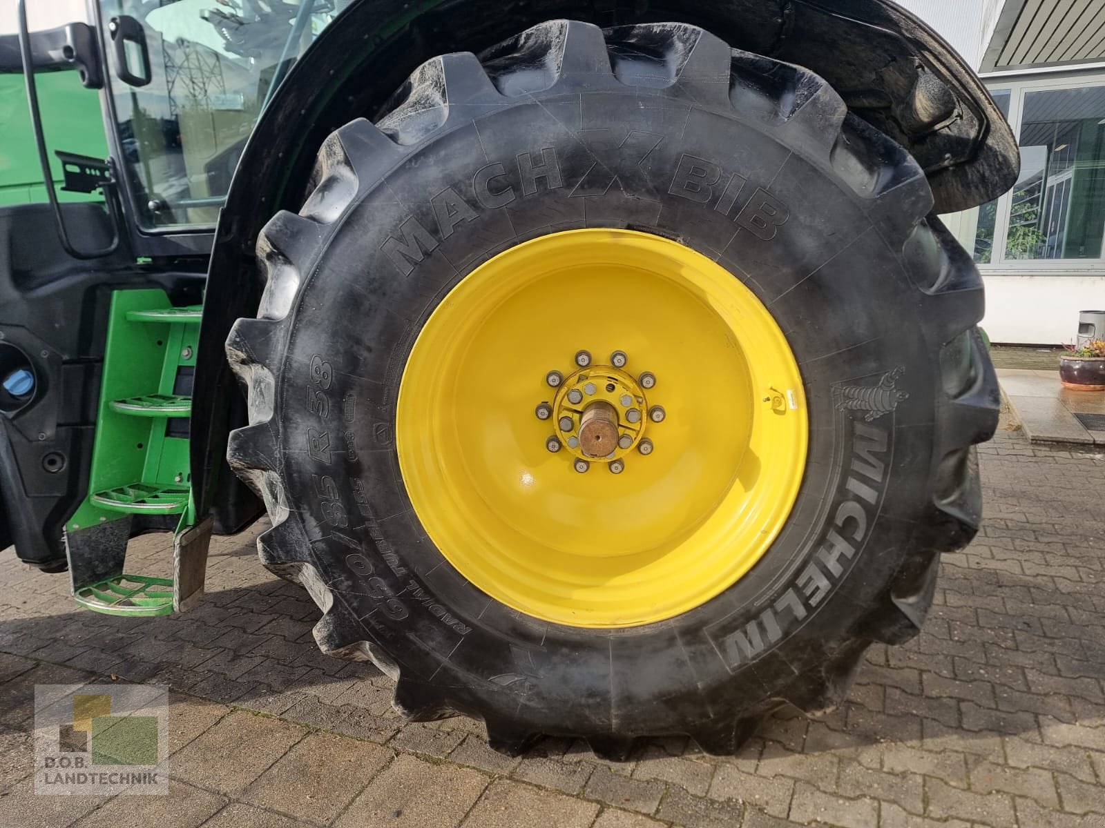 Traktor van het type John Deere 6215R mit Reifendruckregelanlage, Gebrauchtmaschine in Regensburg (Foto 10)