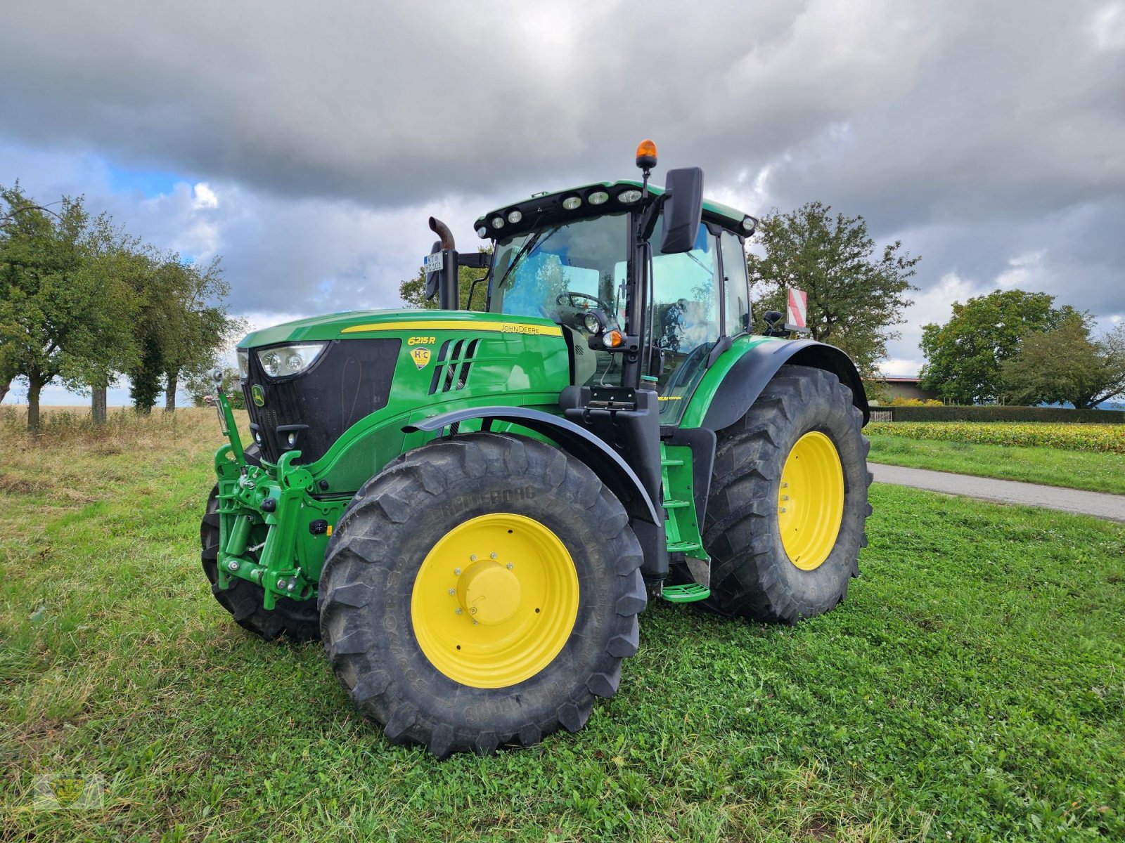 Traktor des Typs John Deere 6215R Pro AutoTrac, Gebrauchtmaschine in Willanzheim (Bild 2)