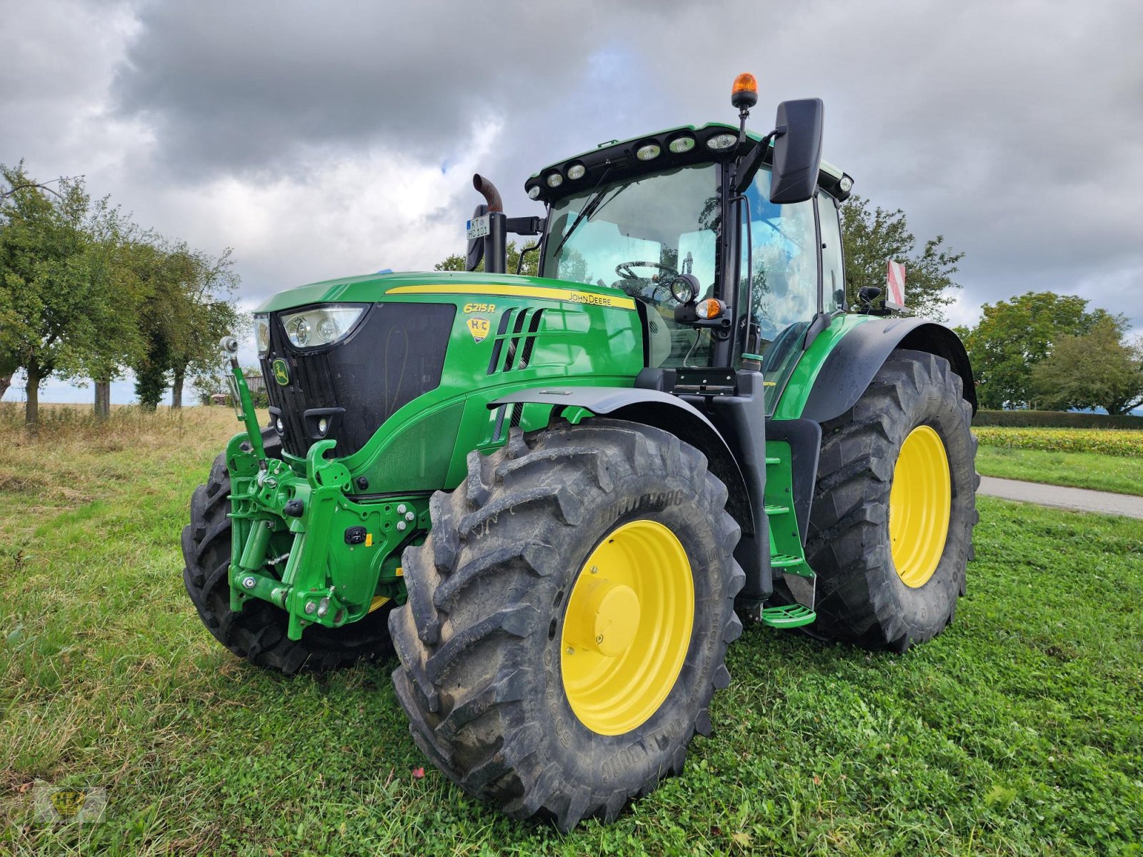 Traktor van het type John Deere 6215R Pro AutoTrac, Gebrauchtmaschine in Willanzheim (Foto 1)