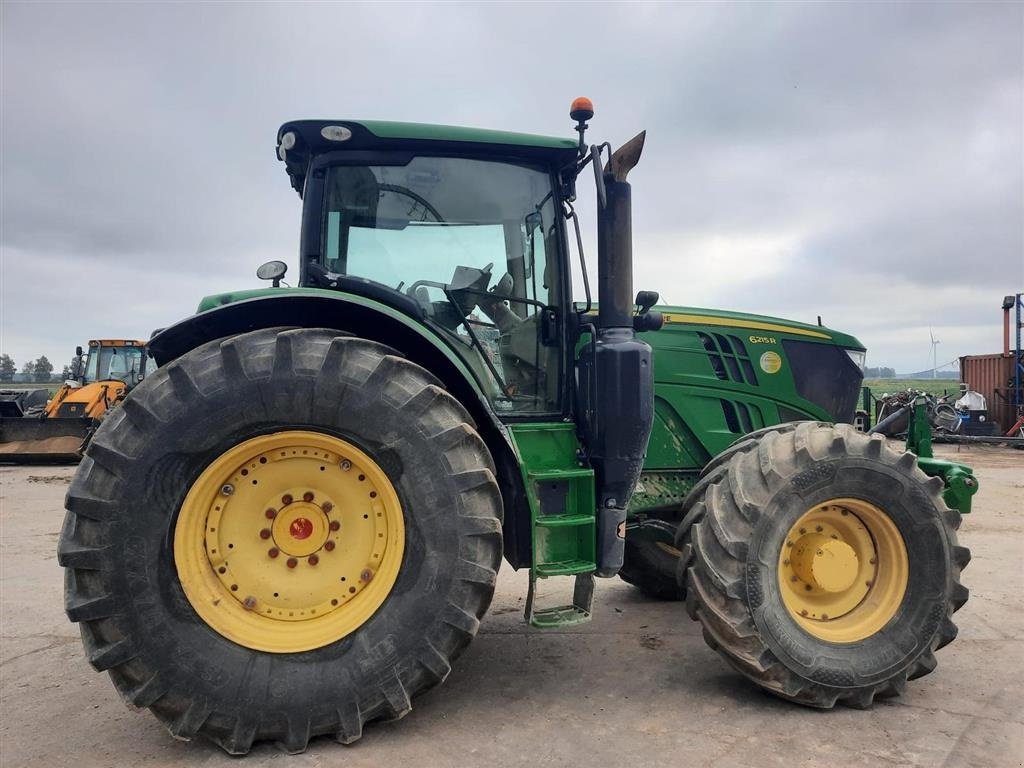 Traktor Türe ait John Deere 6215R SOLGT til Bornholm. Direct drive., Gebrauchtmaschine içinde Kolding (resim 6)