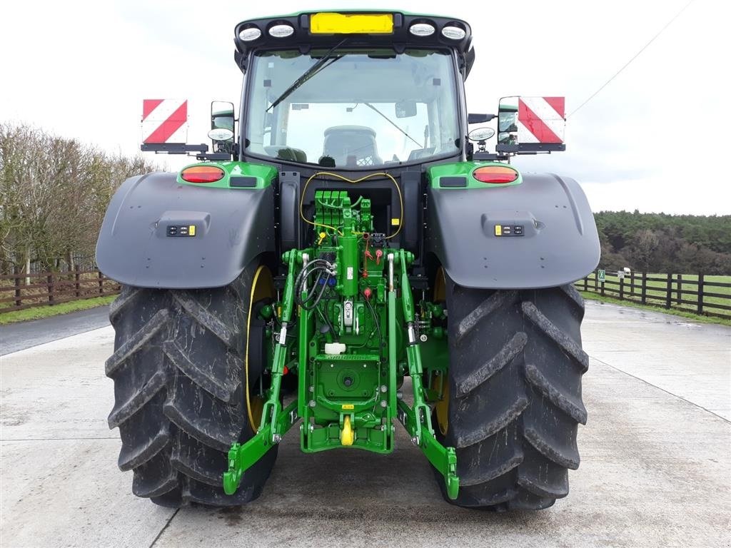 Traktor typu John Deere 6215R Ultimate Command Pro Frontlift og PTO, Gebrauchtmaschine w Toftlund (Zdjęcie 5)