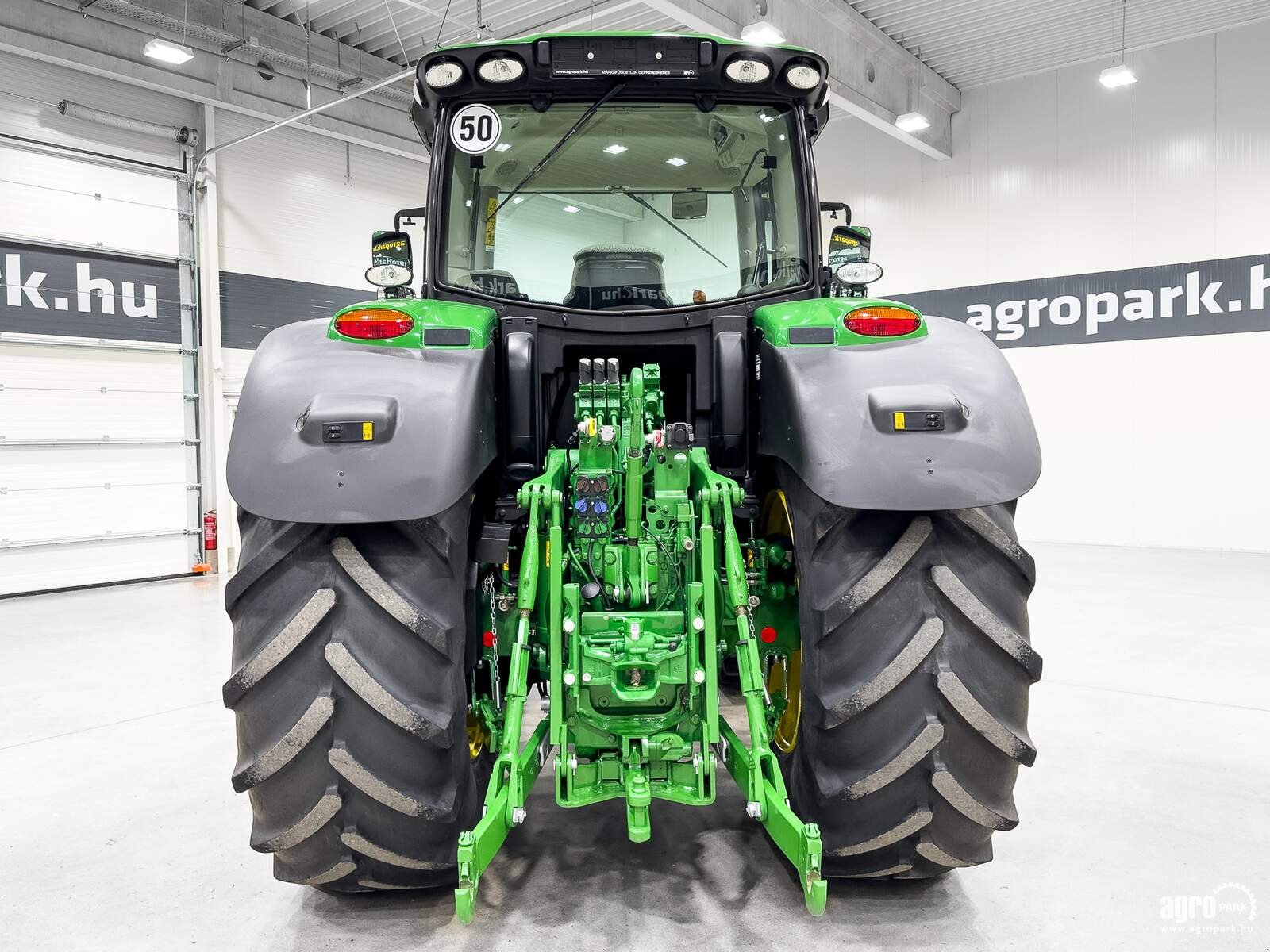 Traktor typu John Deere 6215R, Gebrauchtmaschine w Csengele (Zdjęcie 5)