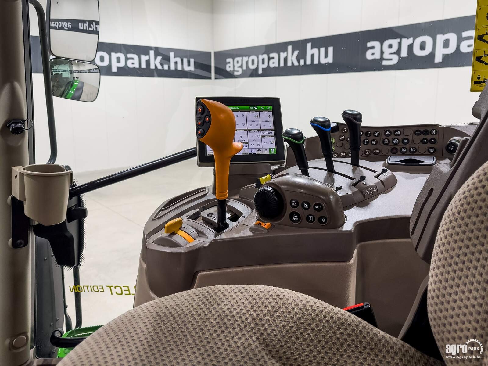 Traktor a típus John Deere 6215R, Gebrauchtmaschine ekkor: Csengele (Kép 12)