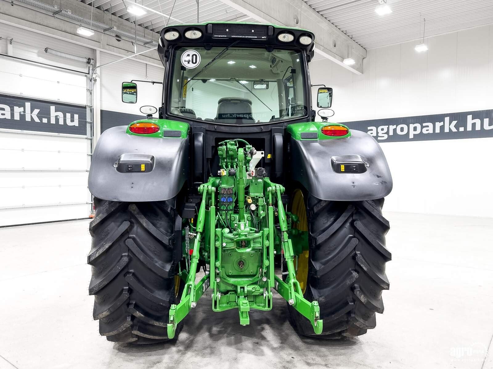 Traktor del tipo John Deere 6215R, Gebrauchtmaschine en Csengele (Imagen 5)