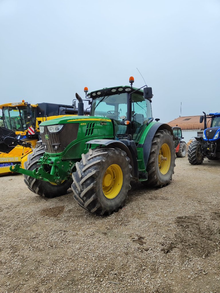 Traktor tipa John Deere 6215R, Gebrauchtmaschine u Marolles (Slika 1)