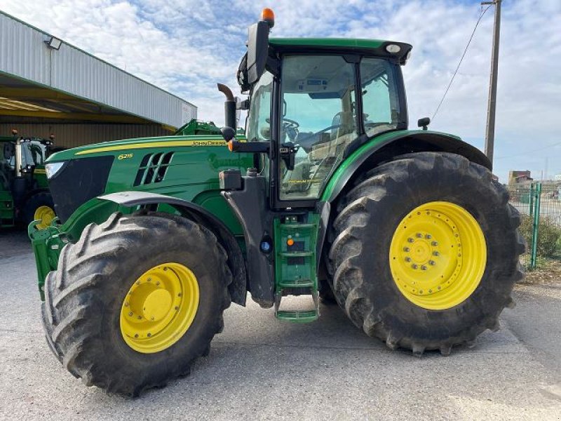 Traktor типа John Deere 6215R, Gebrauchtmaschine в BOSC LE HARD (Фотография 1)