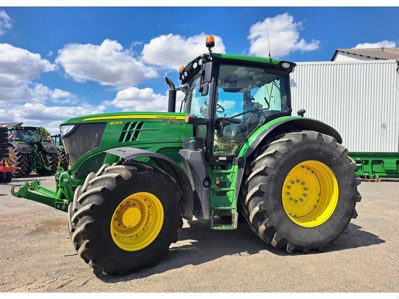 Traktor типа John Deere 6215R, Gebrauchtmaschine в SAINT-GERMAIN DU PUY (Фотография 1)