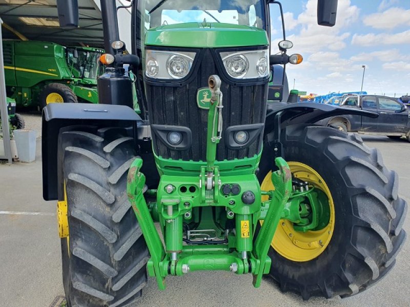 Traktor tip John Deere 6215R, Gebrauchtmaschine in PITHIVIERS Cedex (Poză 8)