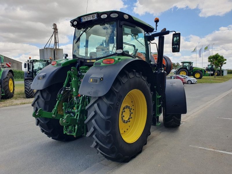 Traktor Türe ait John Deere 6215R, Gebrauchtmaschine içinde PITHIVIERS Cedex (resim 3)