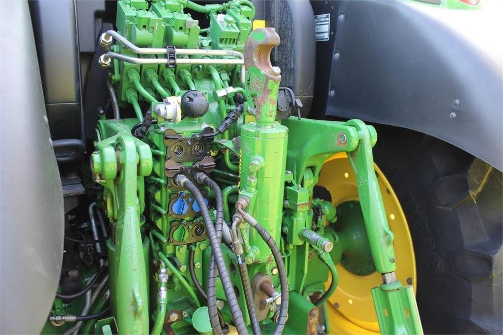 Traktor Türe ait John Deere 6215R, Gebrauchtmaschine içinde Bant (resim 7)