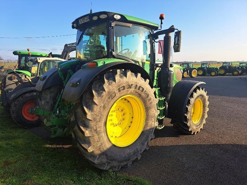 Traktor типа John Deere 6215R, Gebrauchtmaschine в SAINT GENEST D'AMBIERE (Фотография 4)