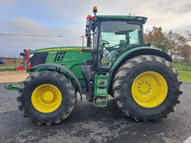 Traktor от тип John Deere 6215R, Gebrauchtmaschine в SAINT GENEST D'AMBIERE (Снимка 1)