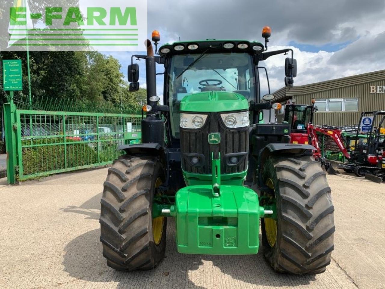 Traktor of the type John Deere 6215r, Gebrauchtmaschine in Norwich (Picture 2)