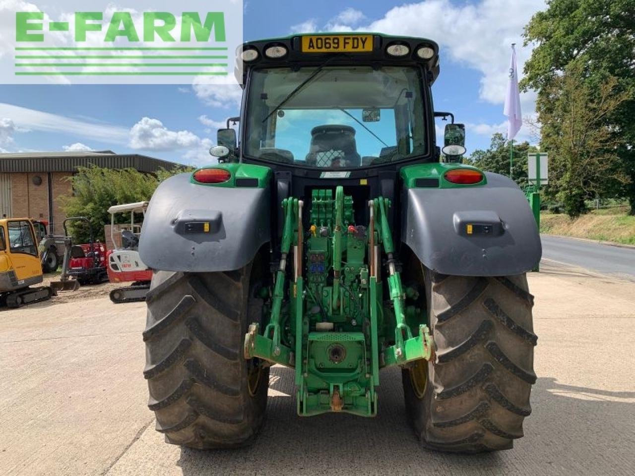 Traktor of the type John Deere 6215r, Gebrauchtmaschine in Norwich (Picture 7)