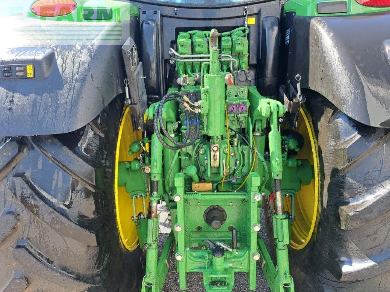 Traktor типа John Deere 6215R, Gebrauchtmaschine в REDLHAM (Фотография 28)