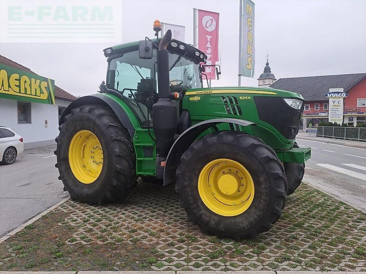 Traktor от тип John Deere 6215r, Gebrauchtmaschine в GROBELNO (Снимка 3)