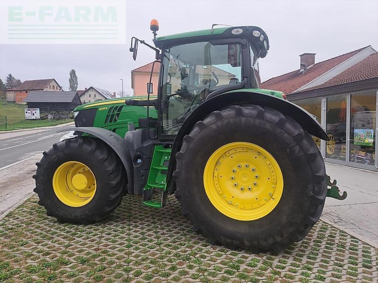 Traktor Türe ait John Deere 6215r, Gebrauchtmaschine içinde GROBELNO (resim 8)