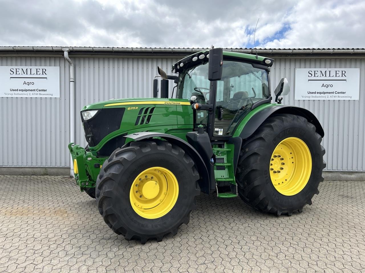 Traktor tip John Deere 6215R, Gebrauchtmaschine in Odense (Poză 1)