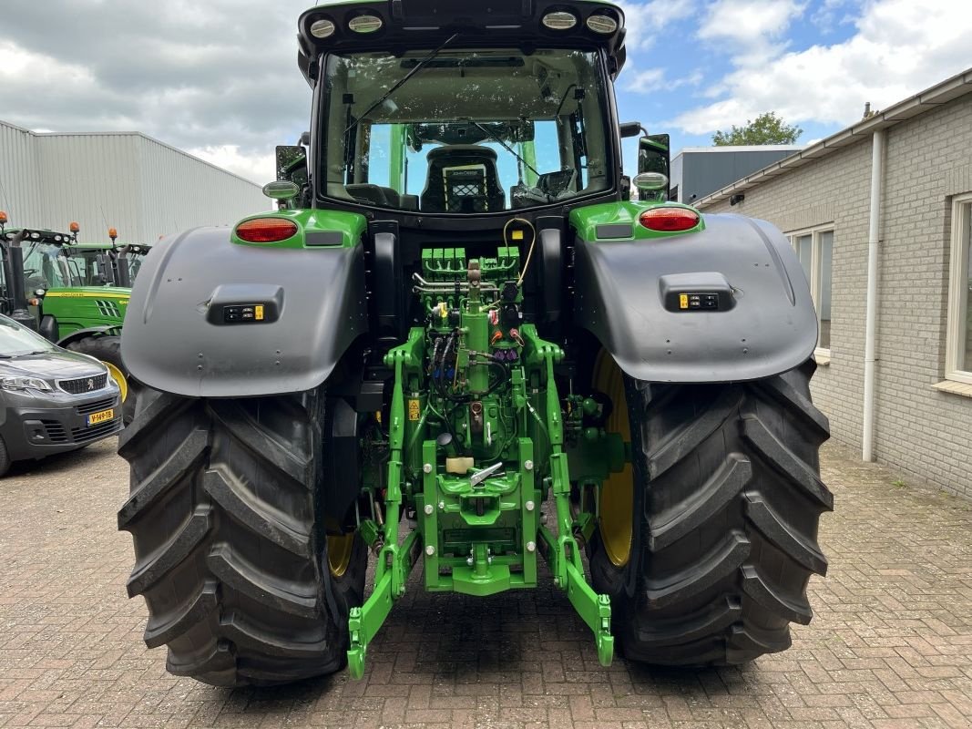 Traktor типа John Deere 6215R, Gebrauchtmaschine в Staphorst (Фотография 3)