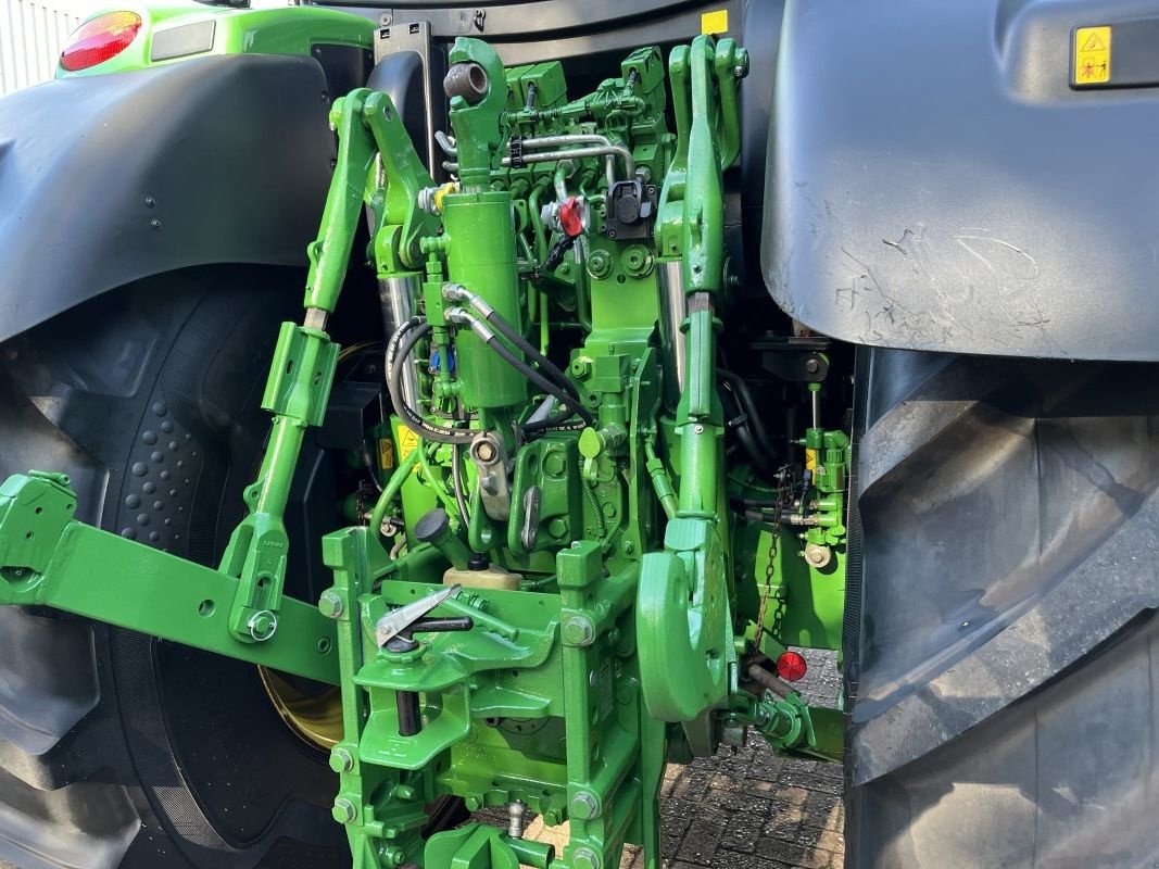 Traktor Türe ait John Deere 6215R, Gebrauchtmaschine içinde Staphorst (resim 4)