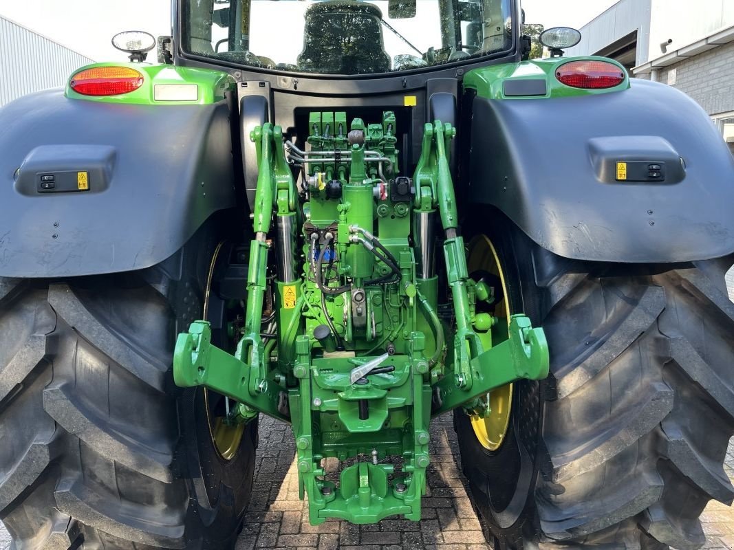 Traktor typu John Deere 6215R, Gebrauchtmaschine w Staphorst (Zdjęcie 3)