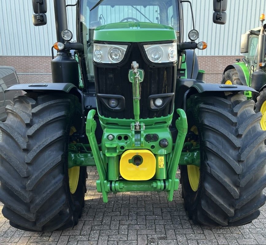 Traktor Türe ait John Deere 6215R, Gebrauchtmaschine içinde Staphorst (resim 8)