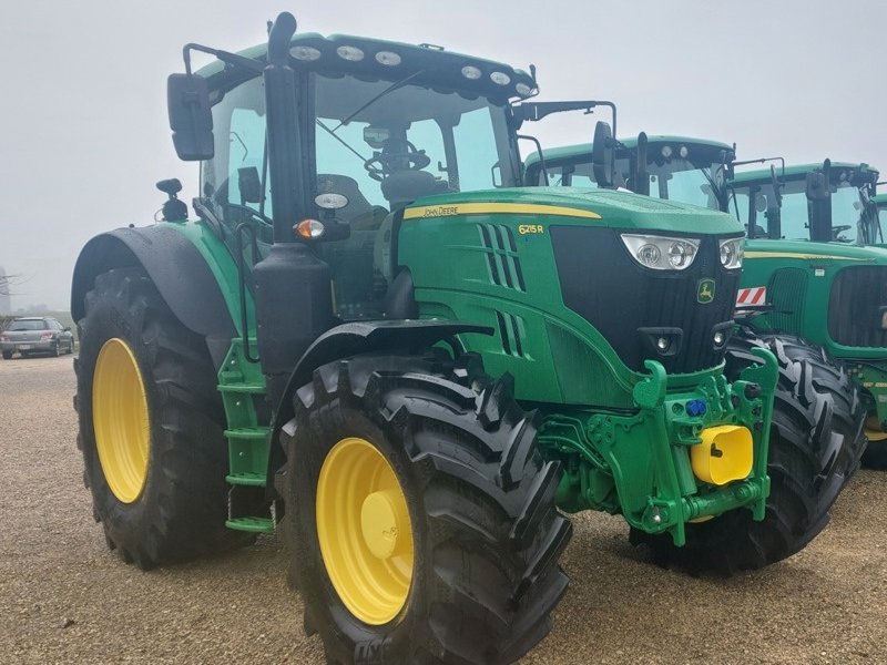 Traktor van het type John Deere 6215R, Gebrauchtmaschine in Lengnau (Foto 1)