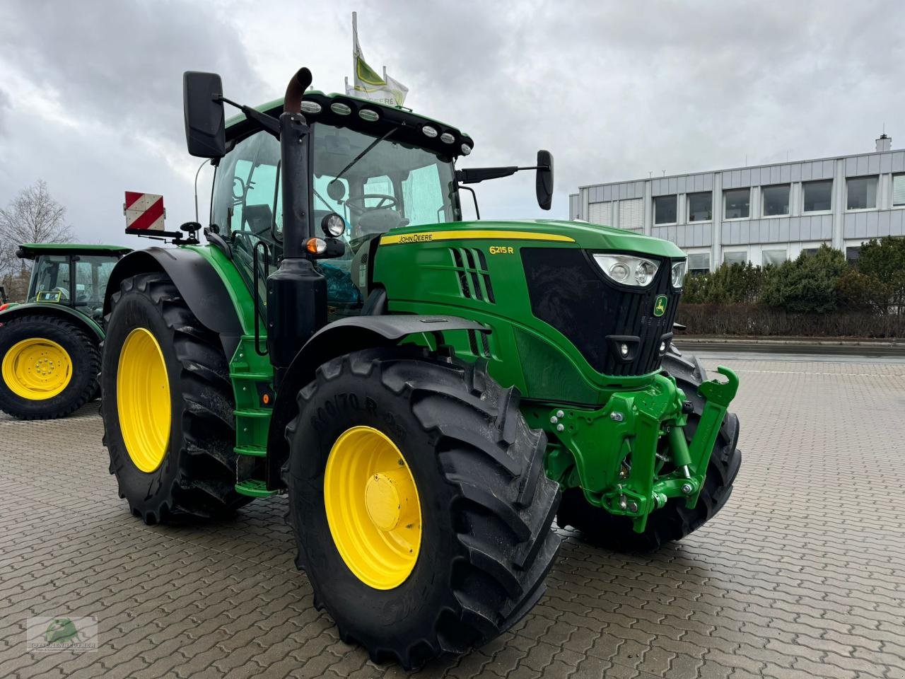 Traktor des Typs John Deere 6215R, Gebrauchtmaschine in Münchberg (Bild 2)