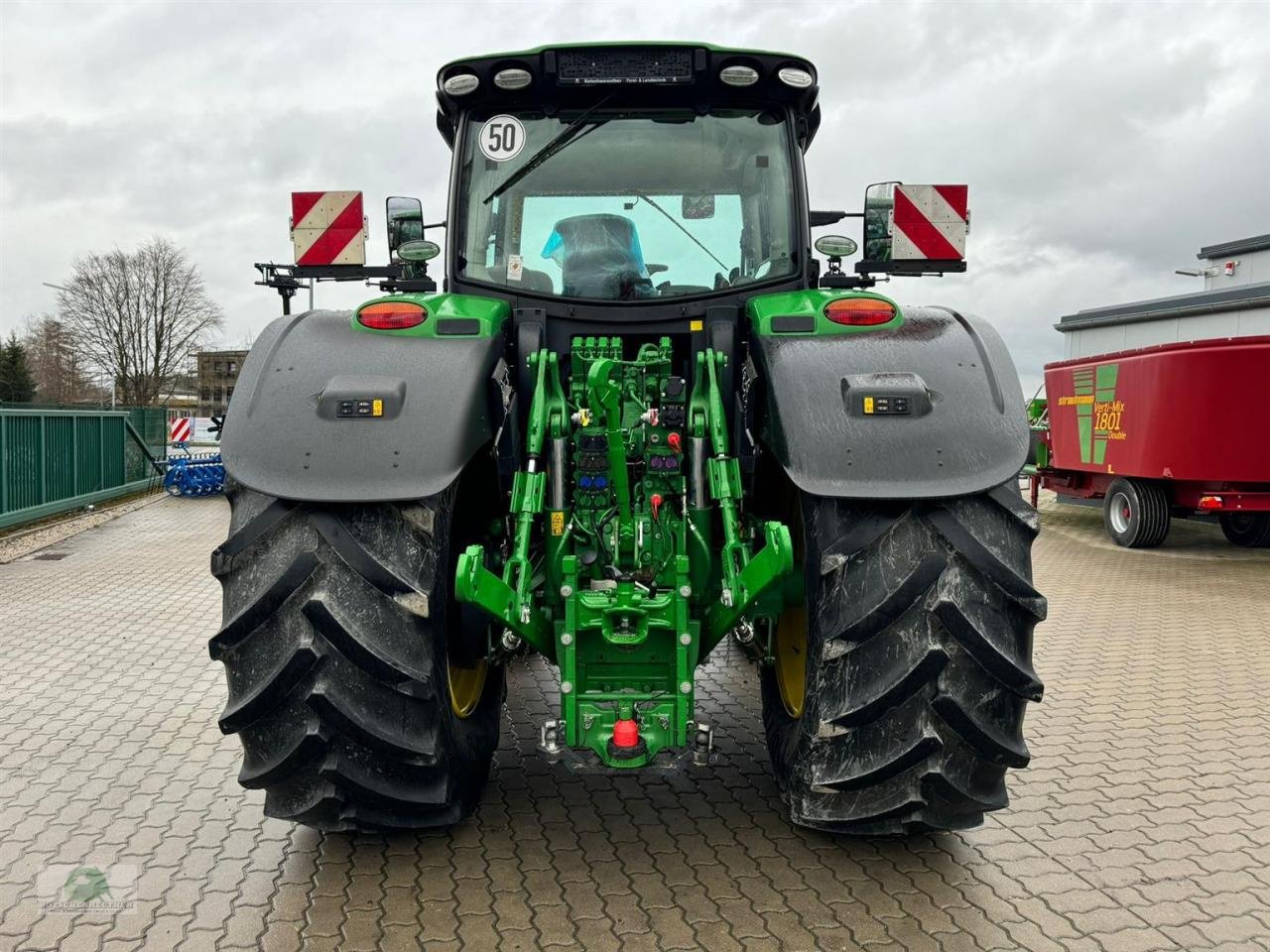 Traktor des Typs John Deere 6215R, Gebrauchtmaschine in Münchberg (Bild 5)