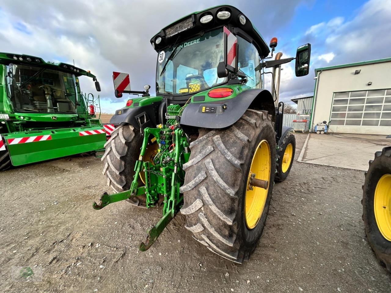 Traktor des Typs John Deere 6215R, Gebrauchtmaschine in Triebes (Bild 4)