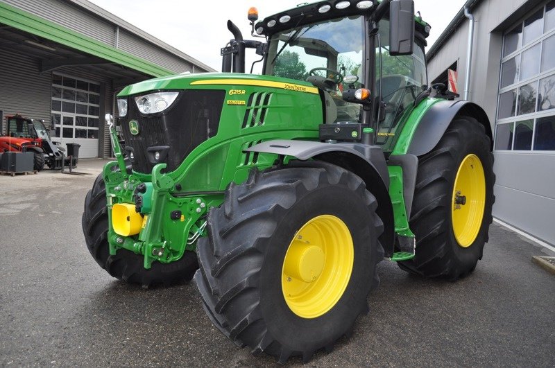 Traktor типа John Deere 6215R, Gebrauchtmaschine в Grolley (Фотография 2)