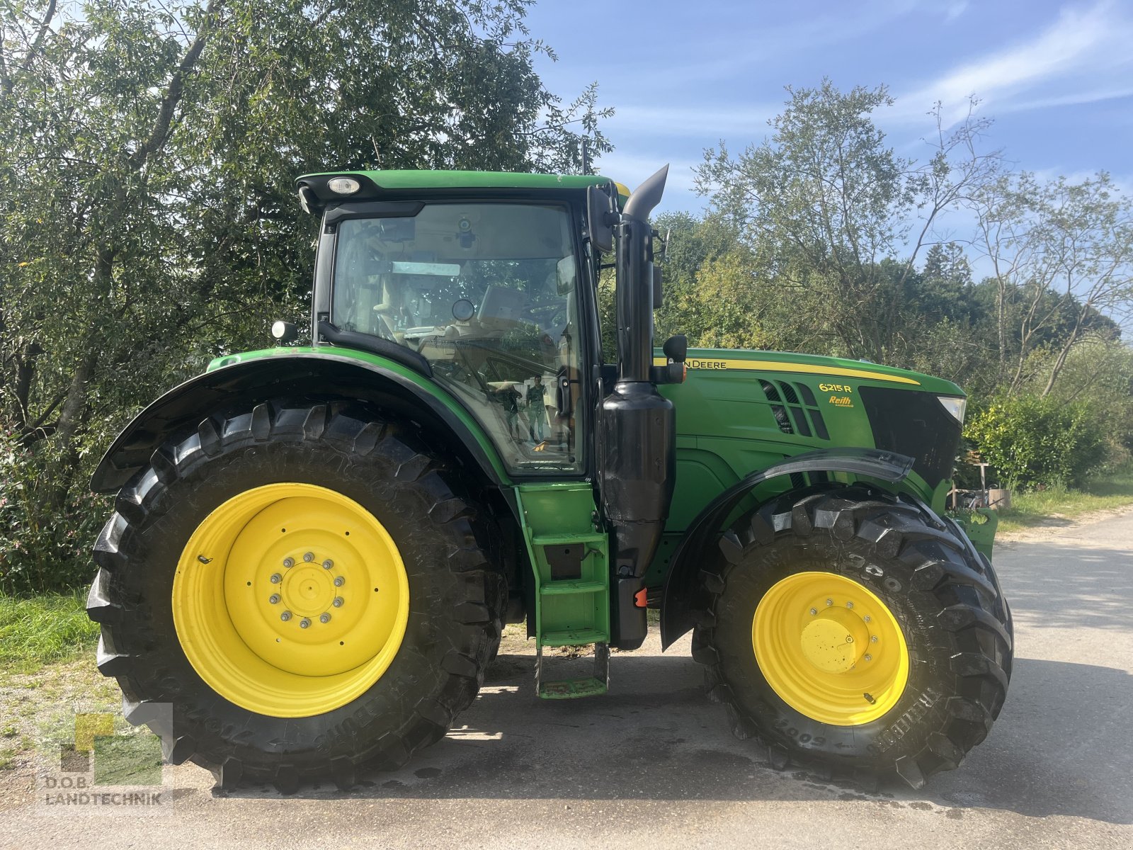 Traktor typu John Deere 6215R, Gebrauchtmaschine w Langweid am Lech (Zdjęcie 2)