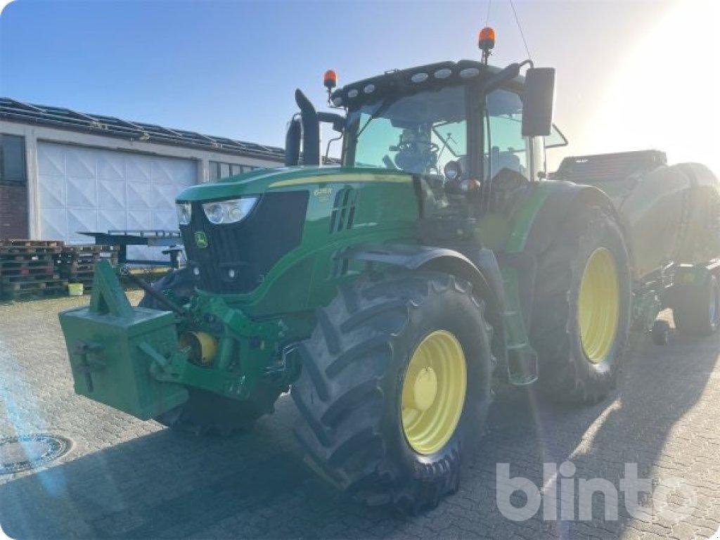 Traktor typu John Deere 6215R, Gebrauchtmaschine v Düsseldorf (Obrázek 2)