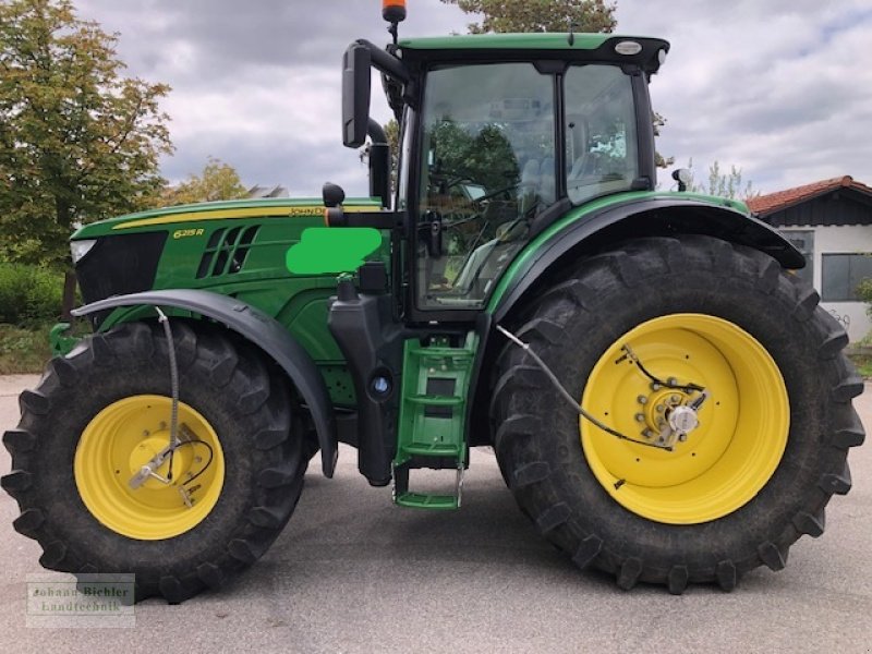 Traktor des Typs John Deere 6215R, Gebrauchtmaschine in Unterneukirchen (Bild 1)