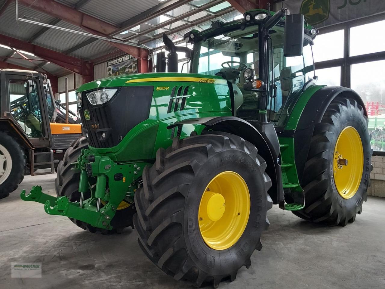 Traktor of the type John Deere 6215R, Gebrauchtmaschine in Bad Wildungen - Wega (Picture 1)