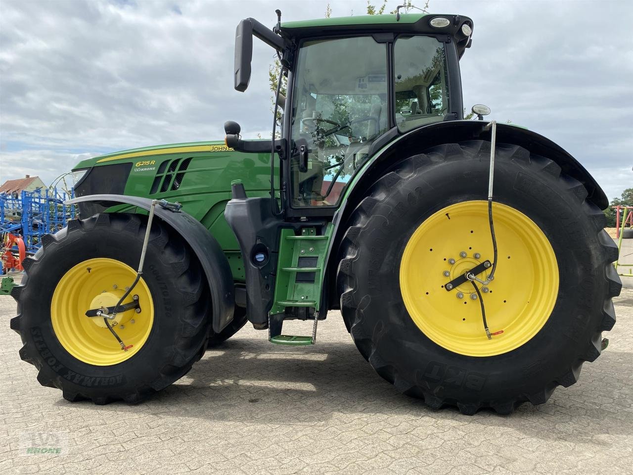 Traktor от тип John Deere 6215R, Gebrauchtmaschine в Spelle (Снимка 4)