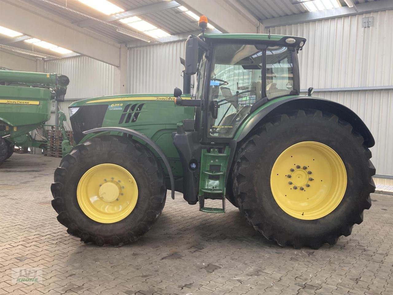 Traktor van het type John Deere 6215R, Gebrauchtmaschine in Spelle (Foto 8)