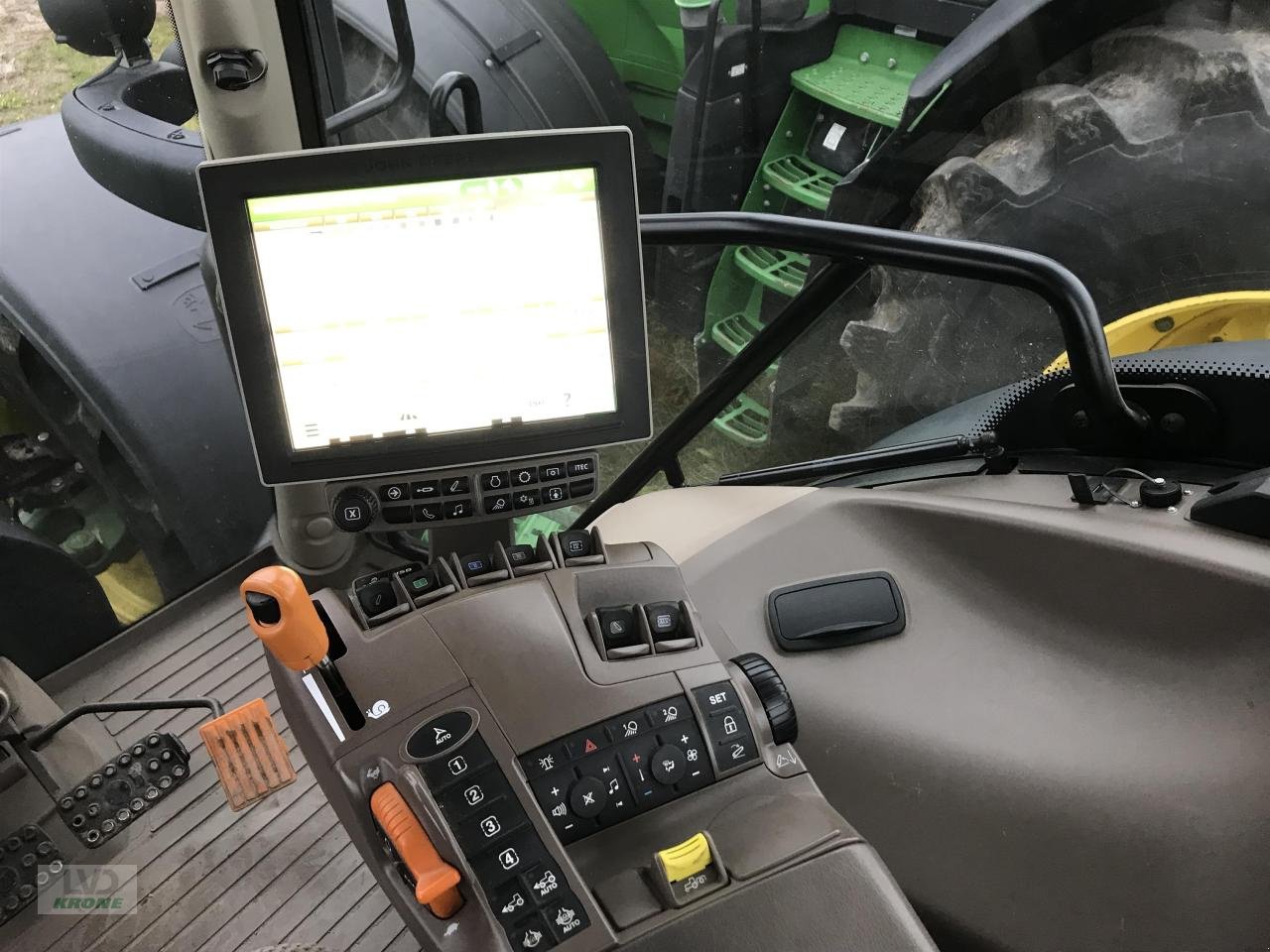 Traktor Türe ait John Deere 6215R, Gebrauchtmaschine içinde Alt-Mölln (resim 8)