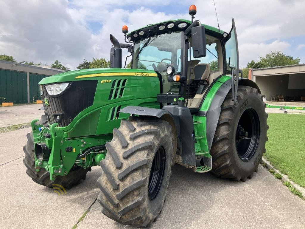 Traktor del tipo John Deere 6215R, Gebrauchtmaschine In Aurich (Immagine 1)