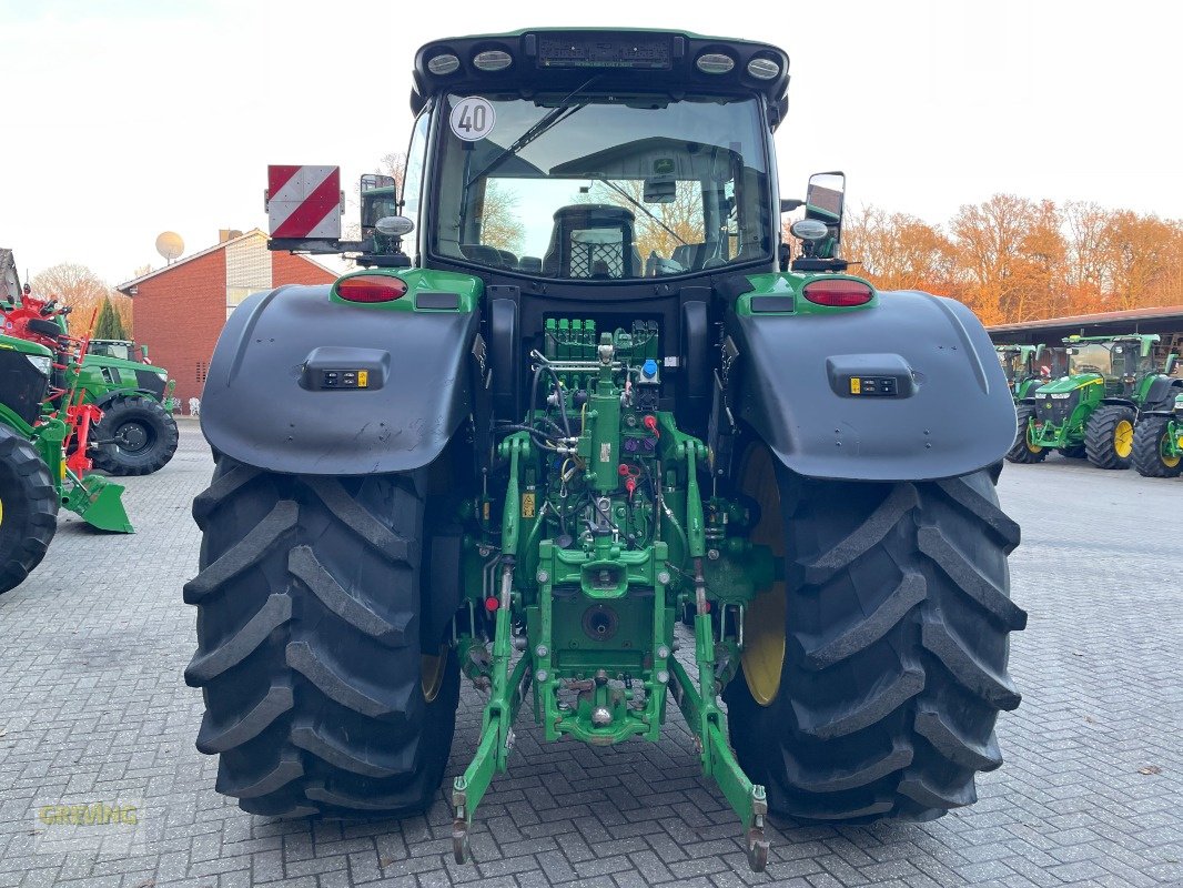 Traktor от тип John Deere 6215R, Gebrauchtmaschine в Ahaus (Снимка 8)