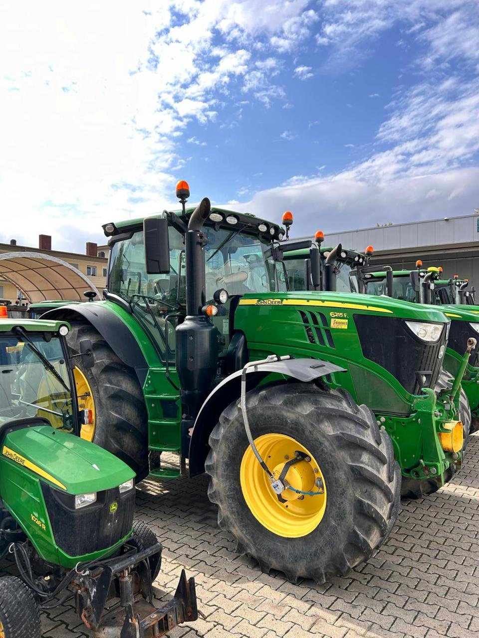 Traktor Türe ait John Deere 6215R, Gebrauchtmaschine içinde Zweibrücken (resim 4)