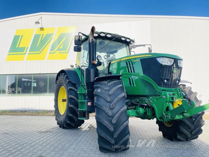 Traktor типа John Deere 6215R, Gebrauchtmaschine в Sülzetal OT Altenweddingen (Фотография 1)