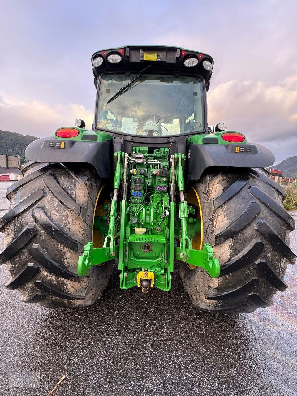 Traktor Türe ait John Deere 6215R, Gebrauchtmaschine içinde Pragsdorf (resim 4)