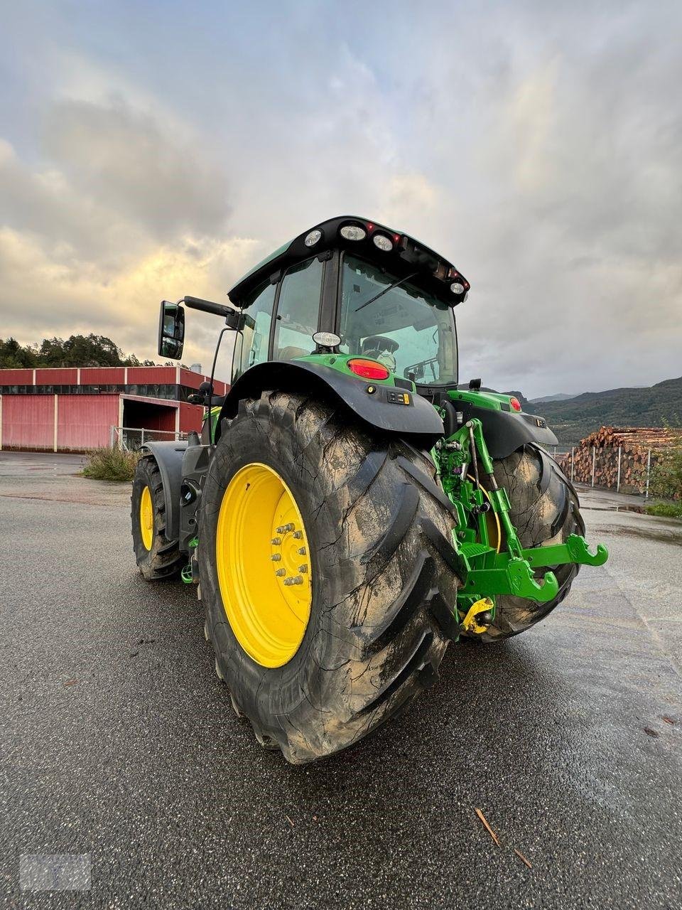 Traktor Türe ait John Deere 6215R, Gebrauchtmaschine içinde Pragsdorf (resim 8)