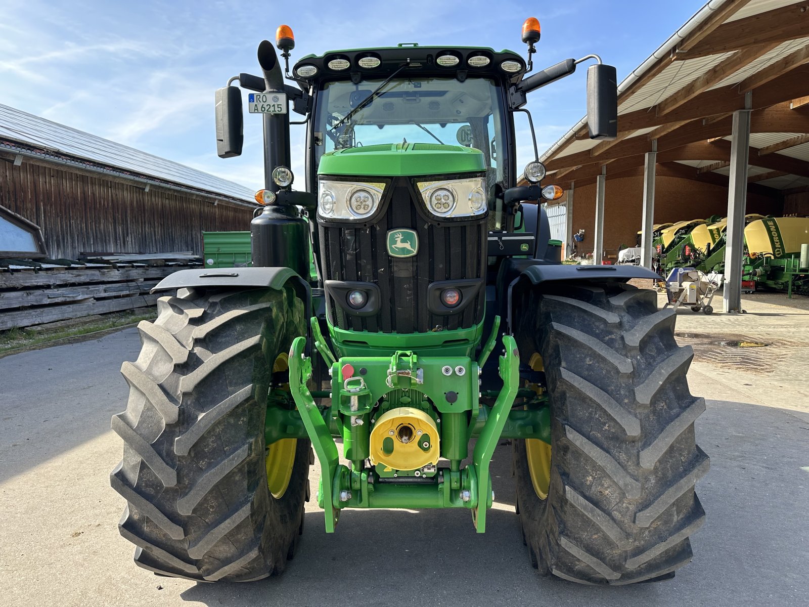 Traktor типа John Deere 6215R, Gebrauchtmaschine в Feldkirchen - Westerham (Фотография 9)