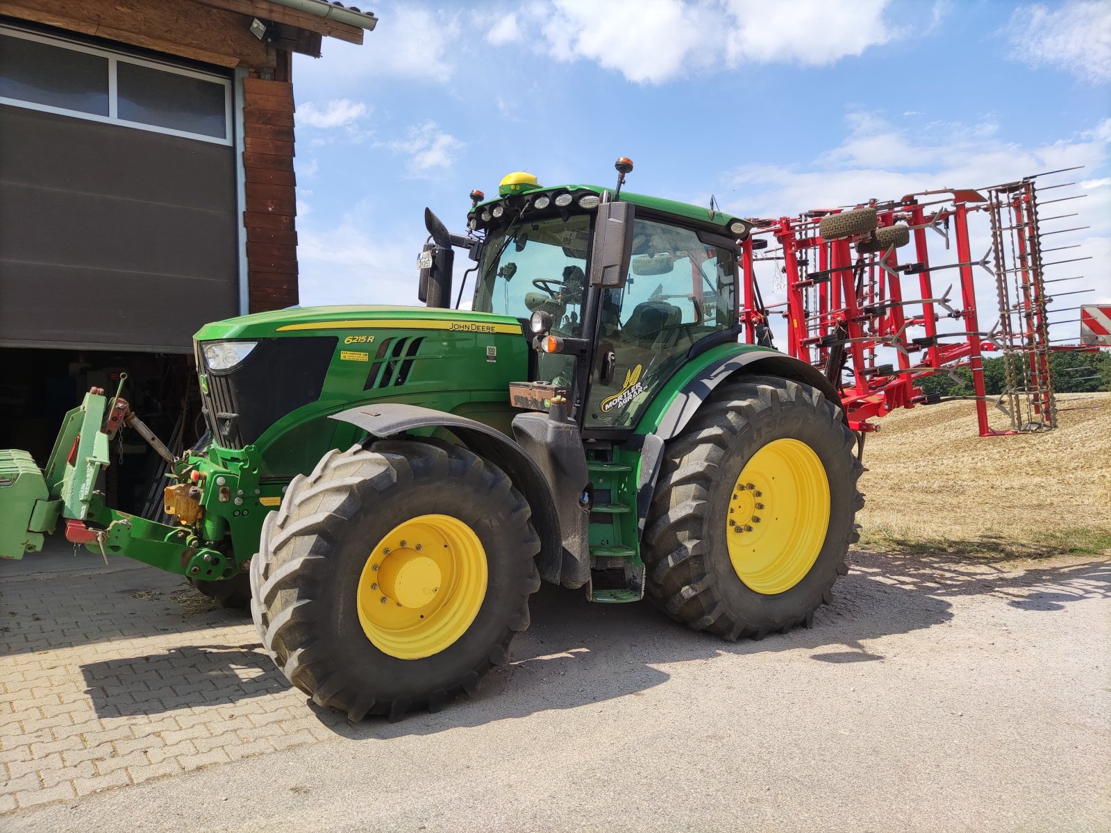 Traktor типа John Deere 6215R, Gebrauchtmaschine в Lauf an der Pegnitz (Фотография 2)