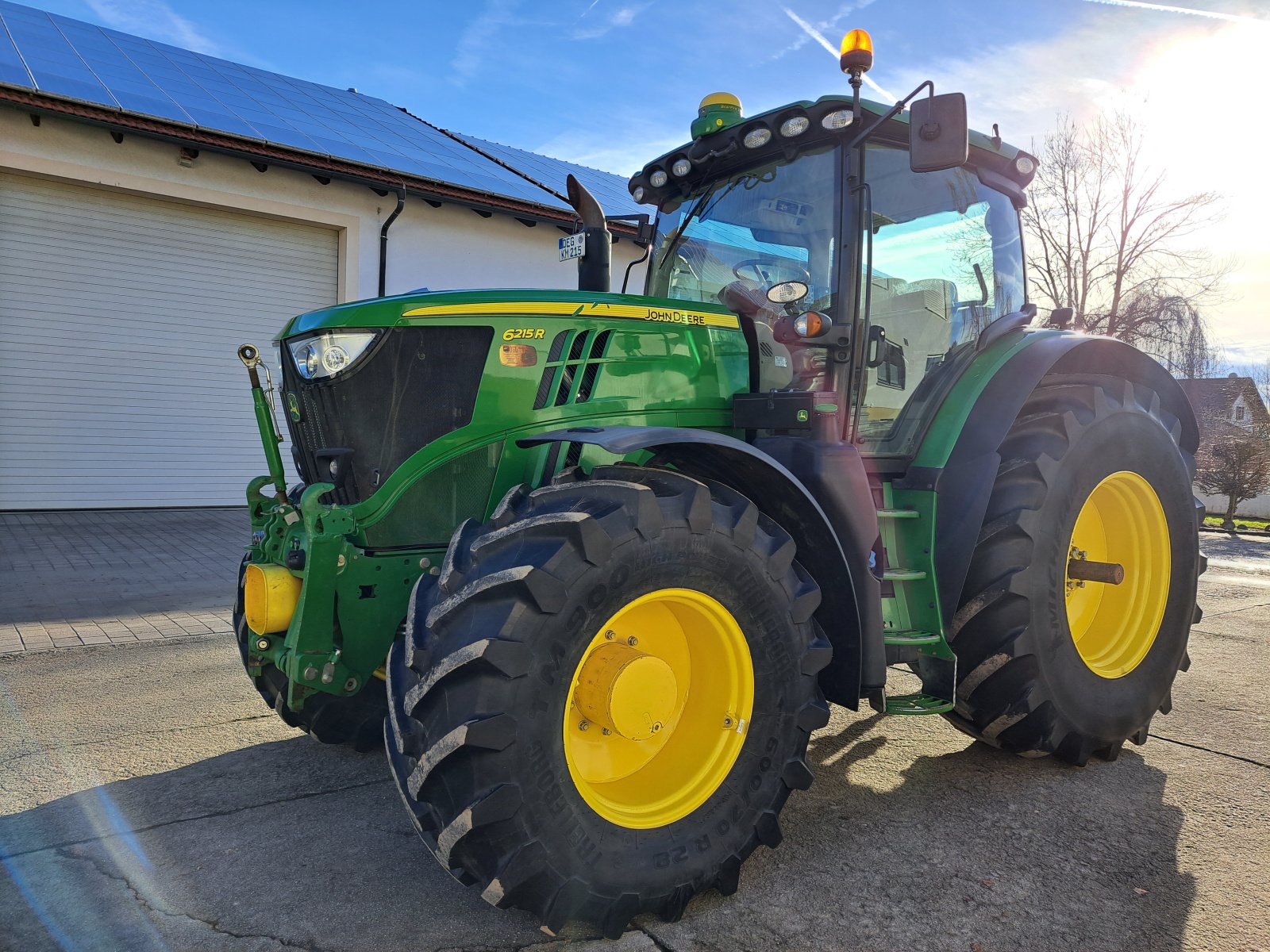 Traktor типа John Deere 6215R, Gebrauchtmaschine в Buchhofen (Фотография 1)