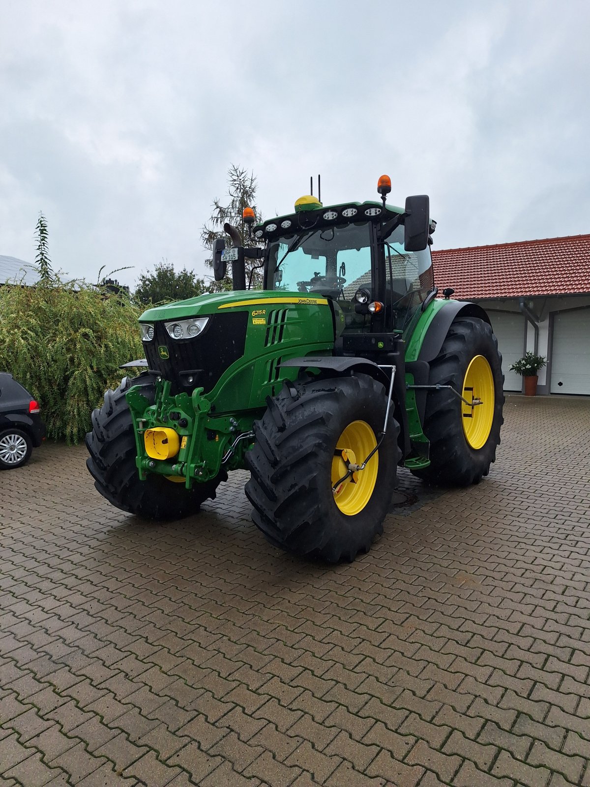 Traktor typu John Deere 6215R, Gebrauchtmaschine w Moosthenning (Zdjęcie 1)