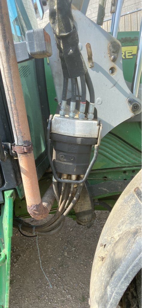 Traktor tip John Deere 6220 PREMIUM, Gebrauchtmaschine in UZERCHE (Poză 9)