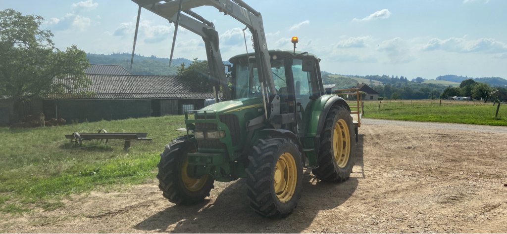 Traktor tip John Deere 6220 PREMIUM, Gebrauchtmaschine in UZERCHE (Poză 2)